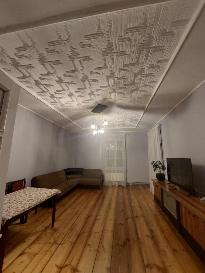 Pils Ielas Apartamenti Kandava Luaran gambar